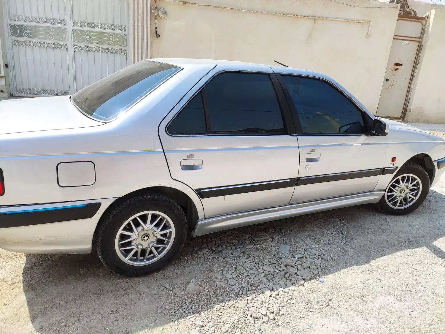 فروش پارس مدل ۸۳ استثنایی|خودرو سواری و وانت|قیروکارزین, |دیوار