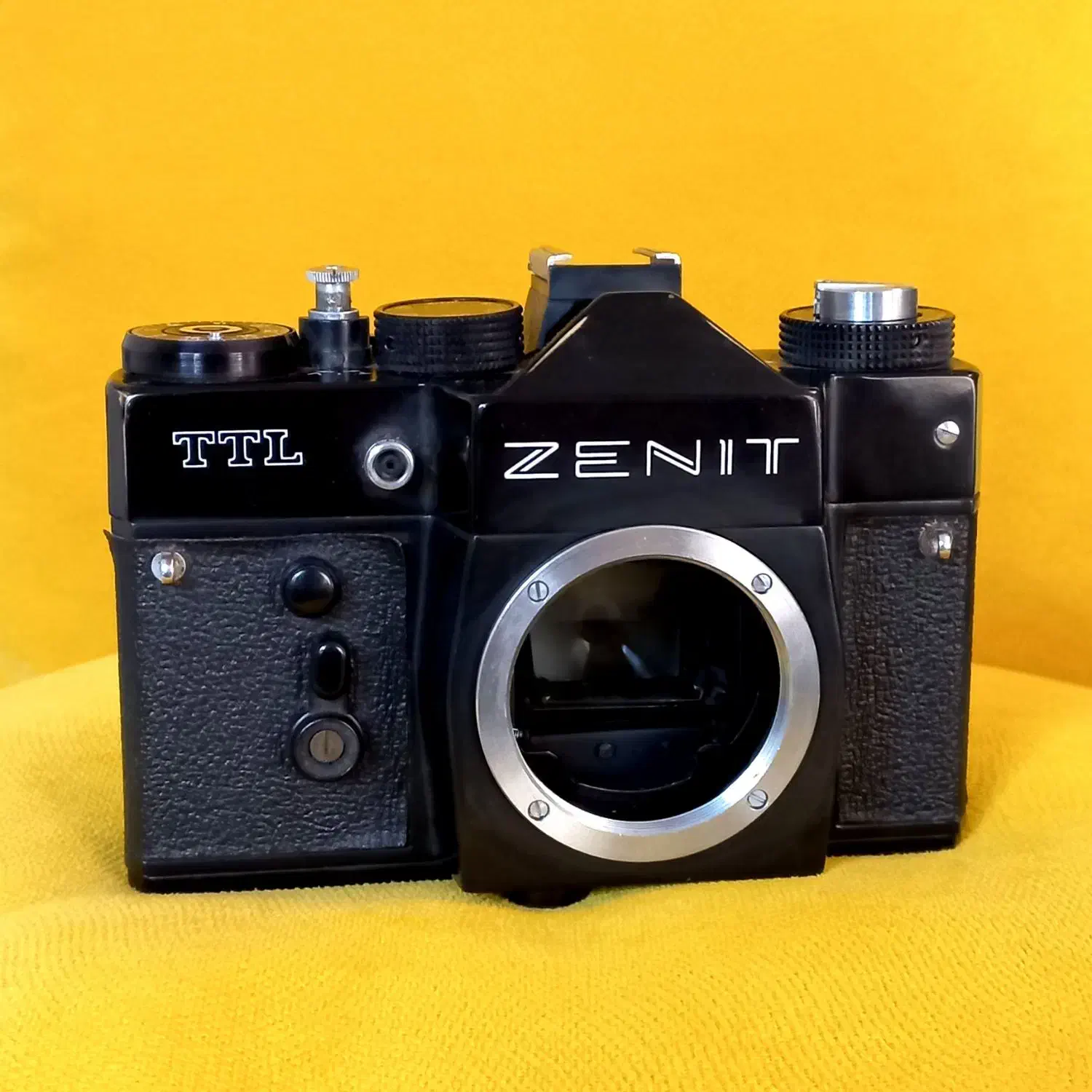 زنیتZENITچند مدل و فلاش|دوربین عکاسی و فیلم‌برداری|تهران, سهروردی|دیوار