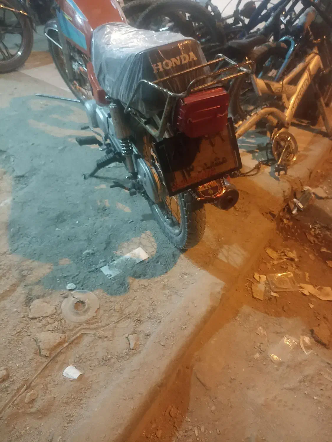 موتور هندا ۱۲۵|موتورسیکلت|زاهدان, |دیوار