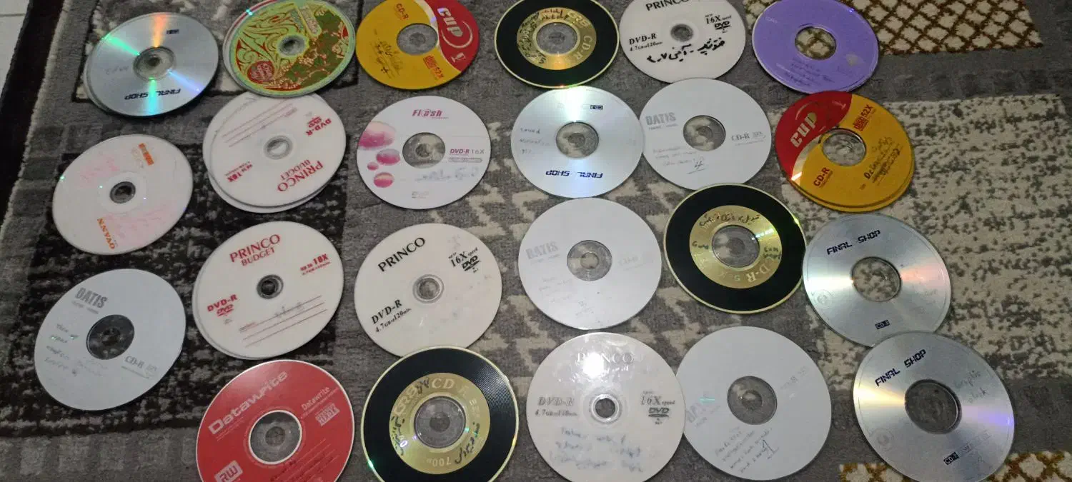 حراج کلیه سی دی ها|حراج|مشهد, کارمندان دوم|دیوار