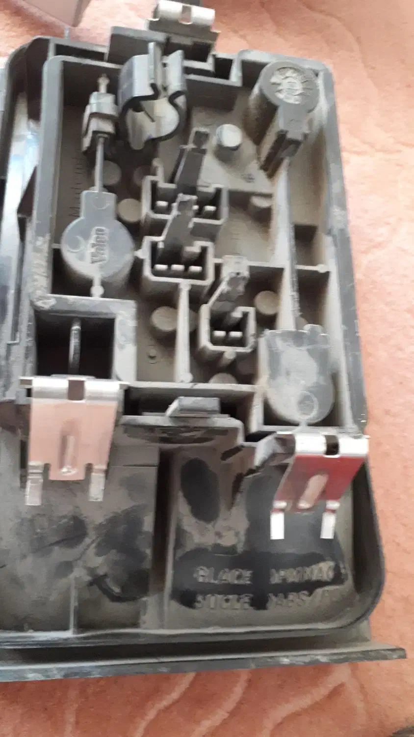 چراغ خطر زانتیا مه شکن و ابرویی/سپر 405 slx|قطعات یدکی و لوازم جانبی|یزد, |دیوار