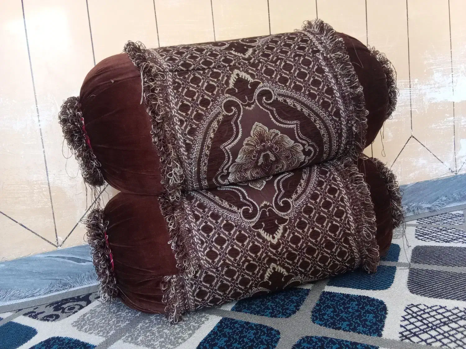 بیست بالشت محلی در حد نو|رختخواب، بالش، پتو|دهدشت, |دیوار