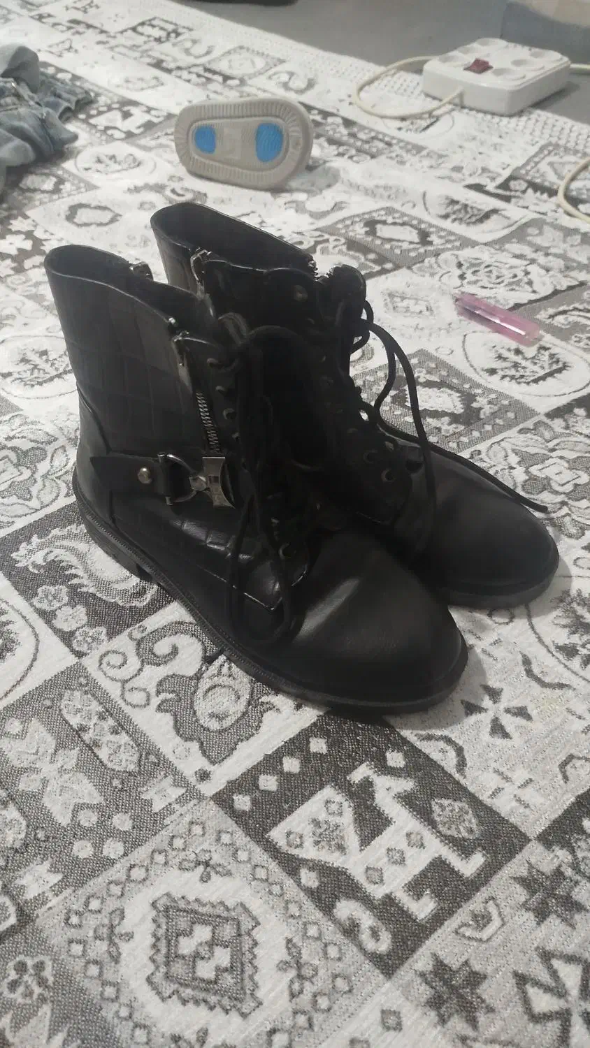 کفش در حد نو اصلا پوشید نشده|کیف، کفش، کمربند|چهارباغ, |دیوار