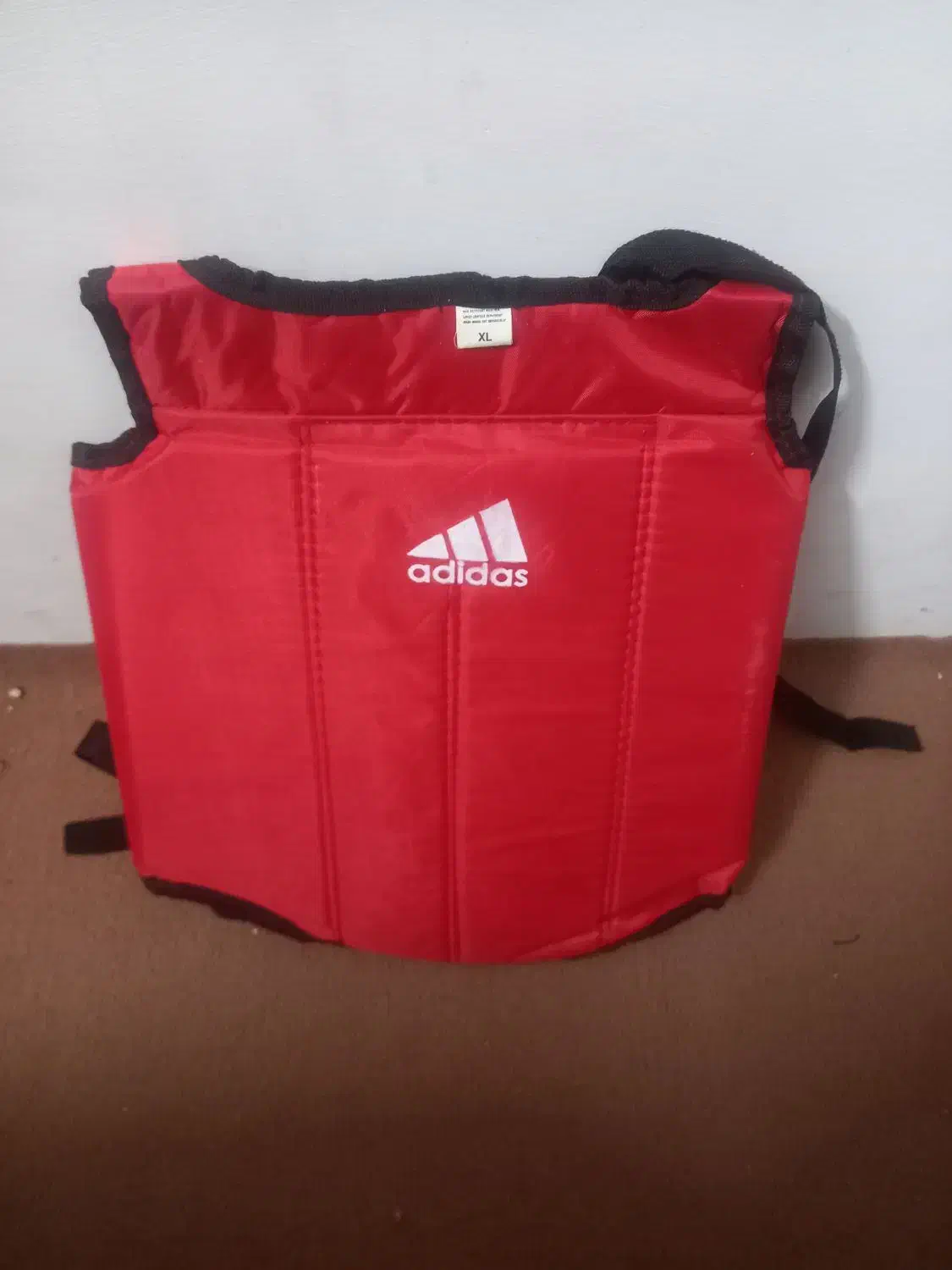 هوگو کاراته|لباس|دورود, |دیوار