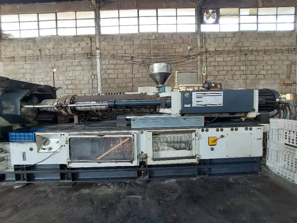 دستگاه تزریق وینسور ۶۵۰ تن|ماشین‌آلات صنعتی|تهران, تهرانپارس جنوبی|دیوار