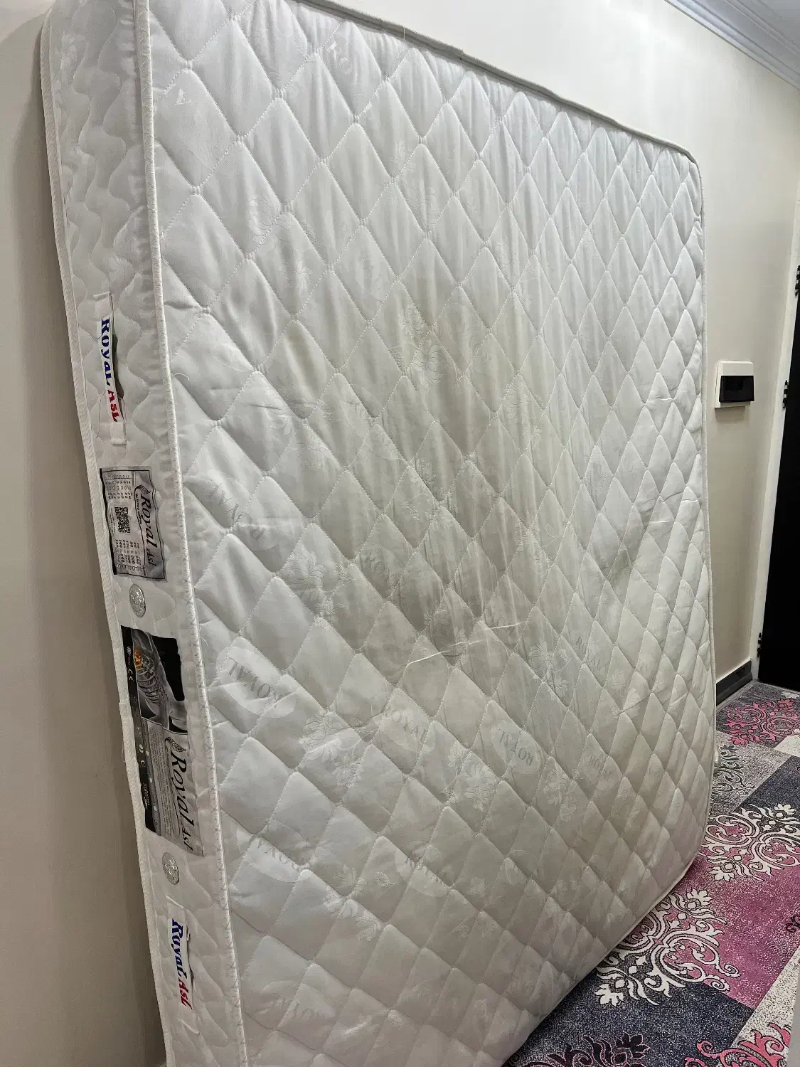 تشک دو‌نفره کارکرده|تشک تختخواب|تهران, سردارجنگل|دیوار