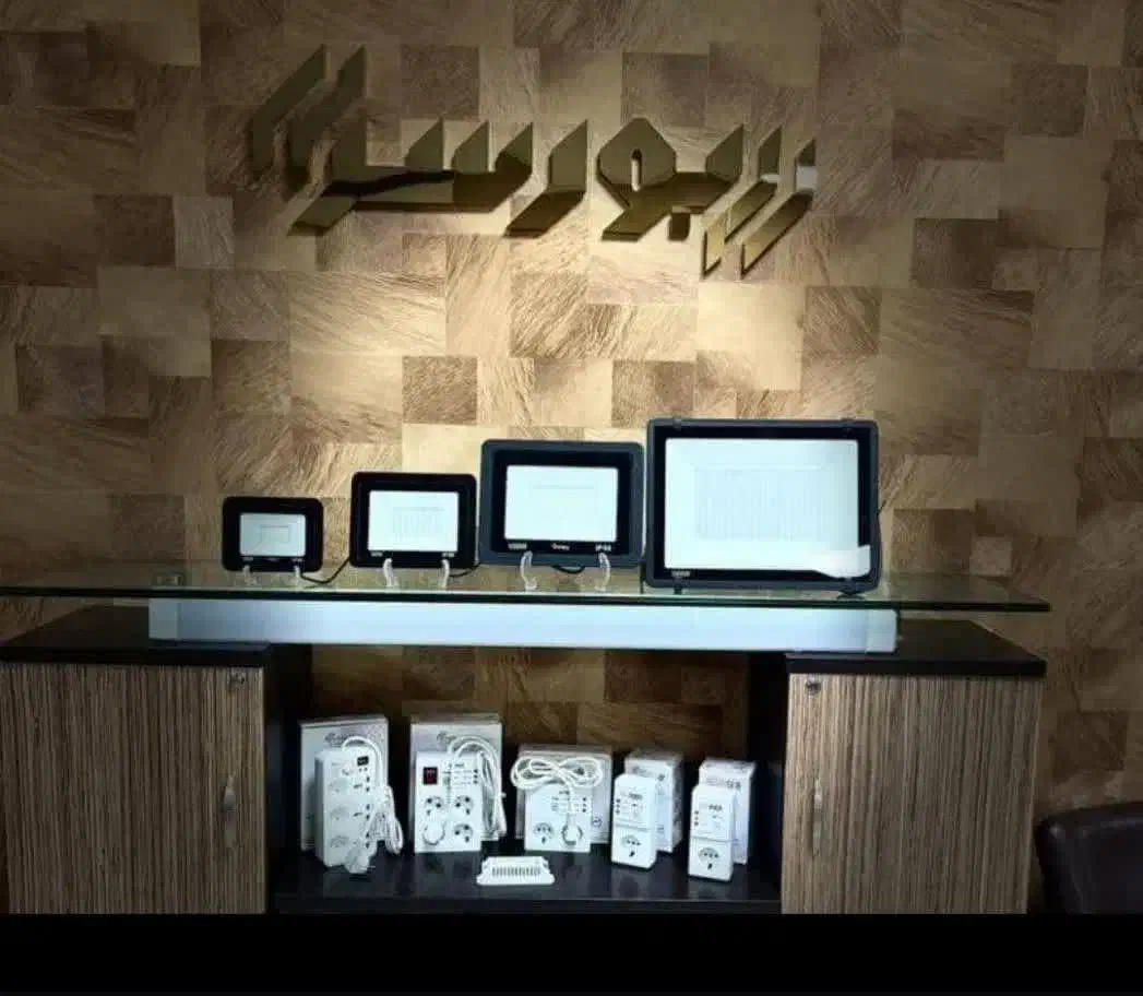 فروش لوازم برقی الکتریکی قیمت کف بازار|لامپ و چراغ|اسلام‌شهر, شهرک محمدیه|دیوار
