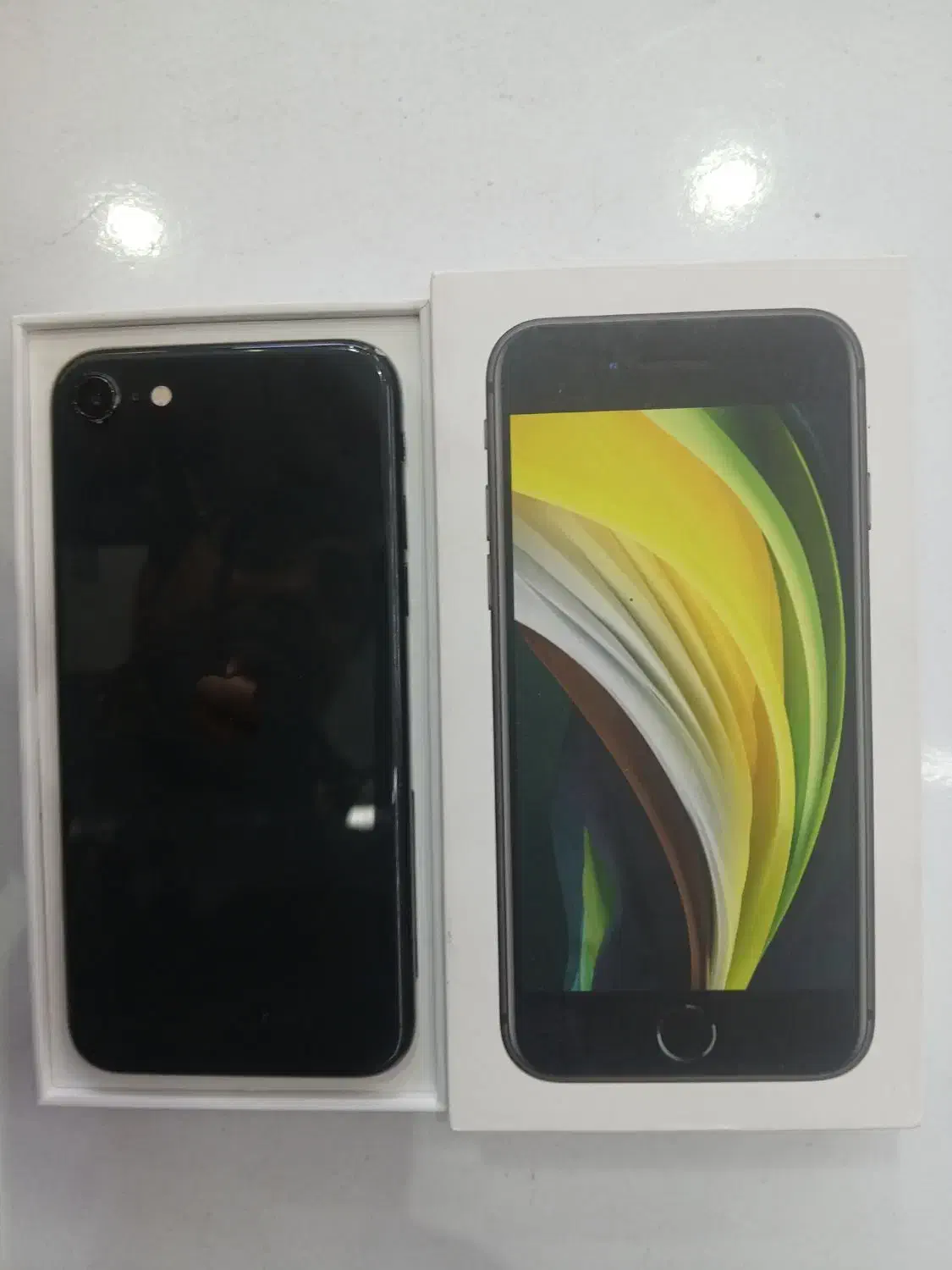 آیفون Se2020|موبایل|شیراز, احمدآباد|دیوار