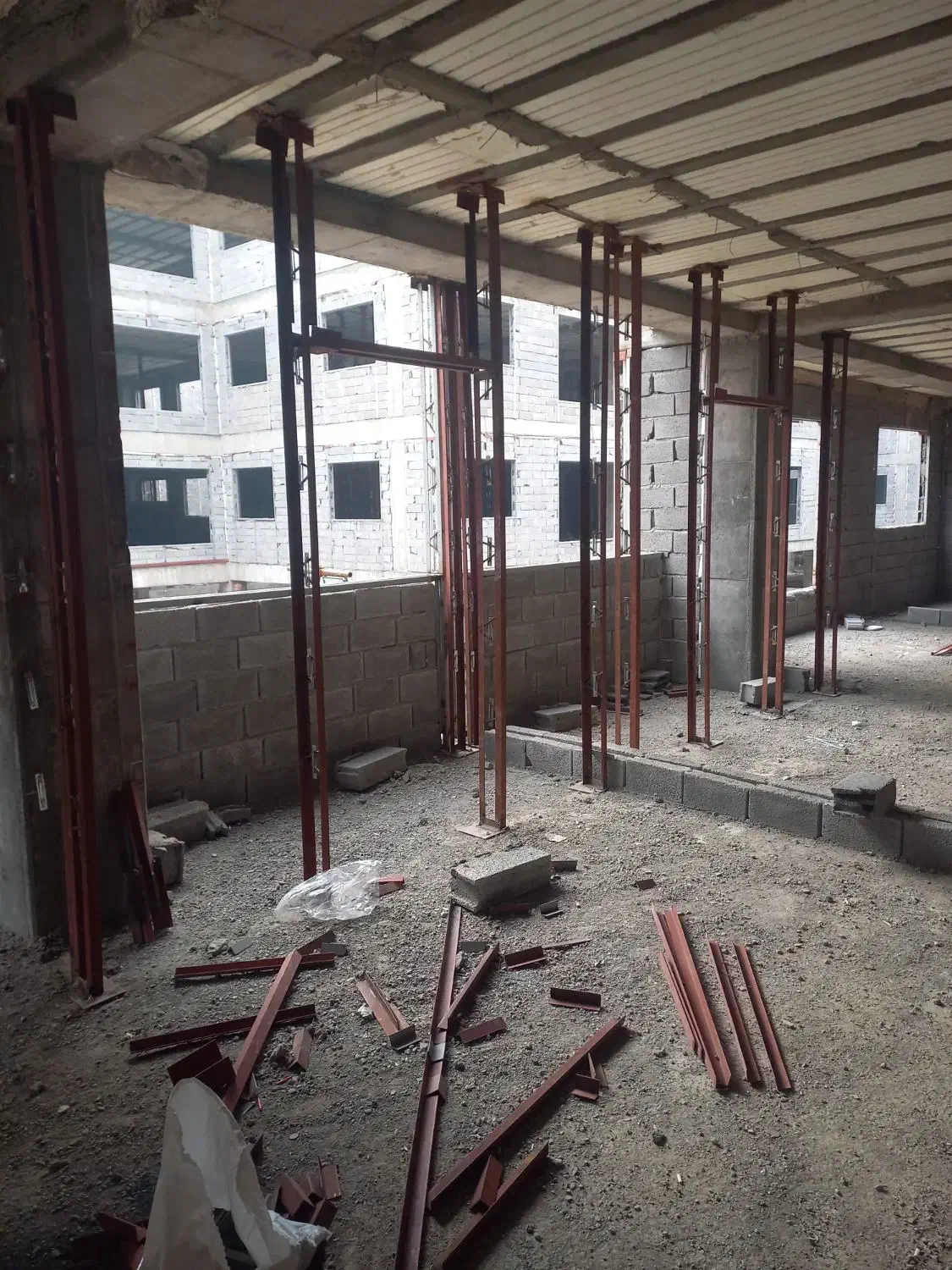 جوشکاری نما نصب والپست نصب پلیت و خرده کاری|خدمات پیشه و مهارت|دورود, |دیوار