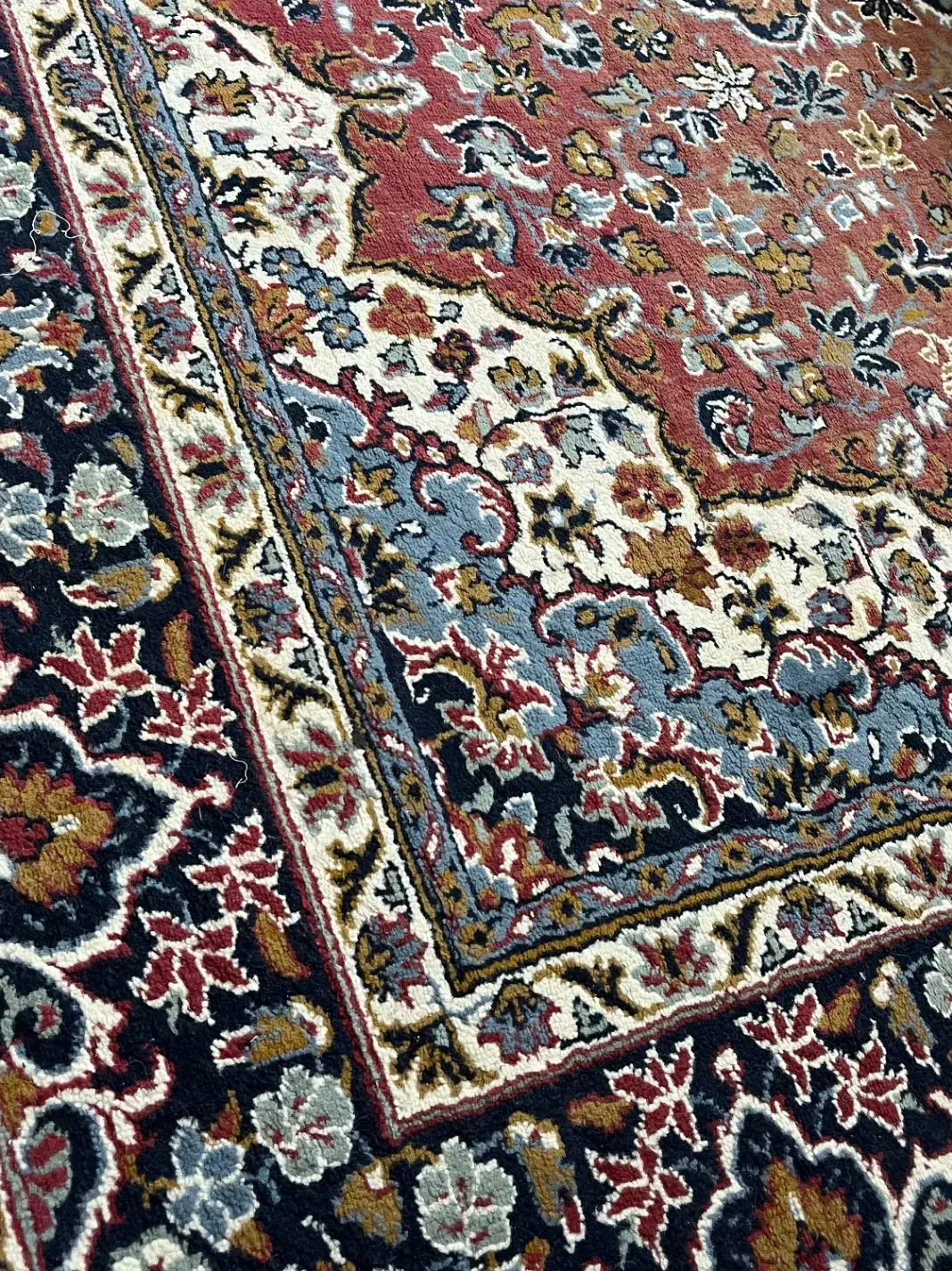 یک جفت فرش ماشینی|فرش|خوی, |دیوار