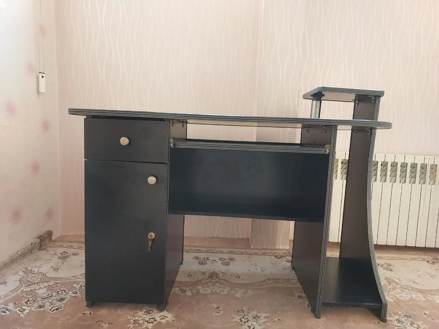 میز تحریر و کامپیوتر|میز تحریر و کامپیوتر|مشهد, شهید فرامرز عباسی|دیوار