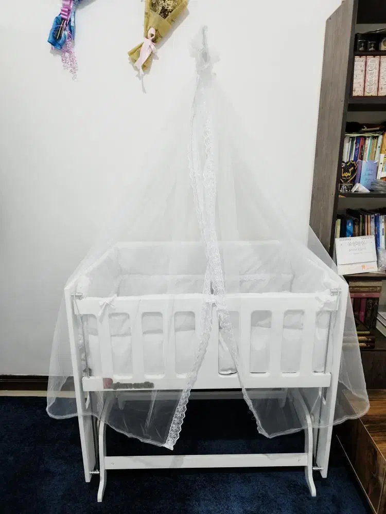 تخت کنارمادر گهواره شو|تخت و صندلی بچه|کرمانشاه, |دیوار