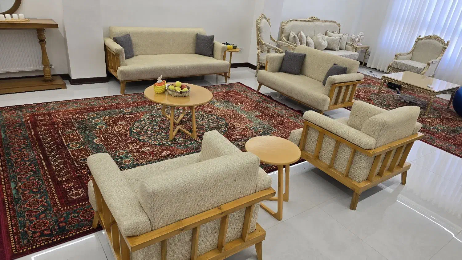 مبلمان راحتی|مبلمان خانگی و میز عسلی|رشت, صفاری|دیوار