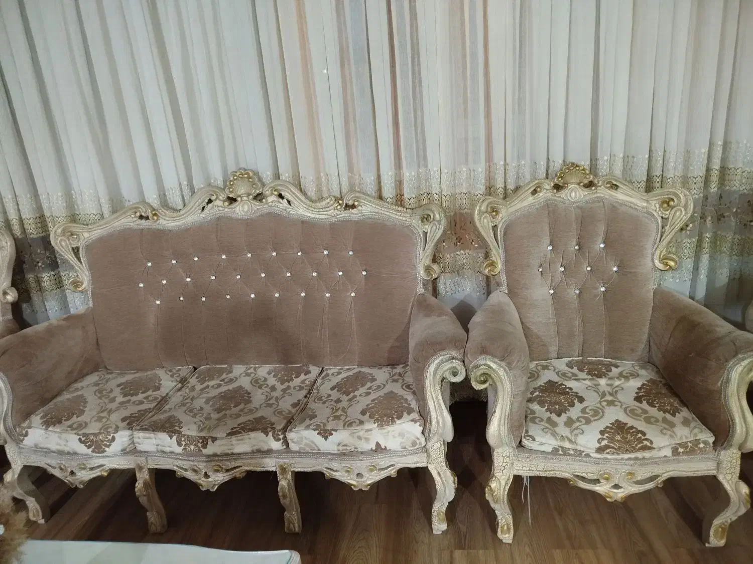 مبلمان|مبلمان خانگی و میز عسلی|قره ضیاالدین, |دیوار