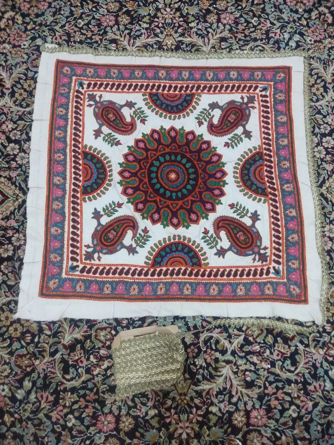 پته|پرده، رانر، رومیزی|زرند, |دیوار