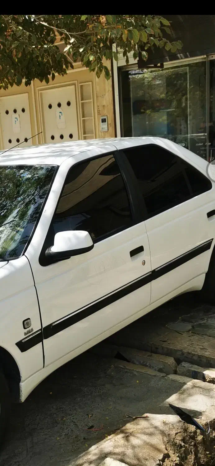 شیشه دودی حرفه ایی خودرو / عایق حرارت و ضد UV|خدمات موتور و ماشین|کاشان, بازار کاشان|دیوار