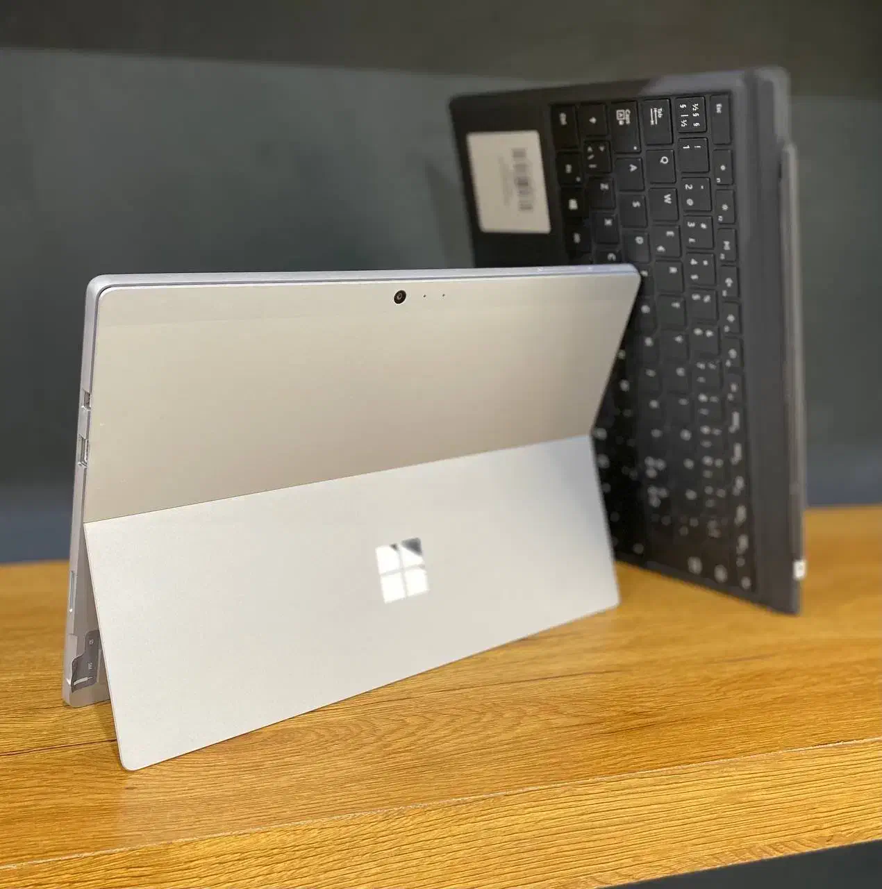 Surface Pro5 لپ تاپ|رایانه همراه|لامرد, |دیوار