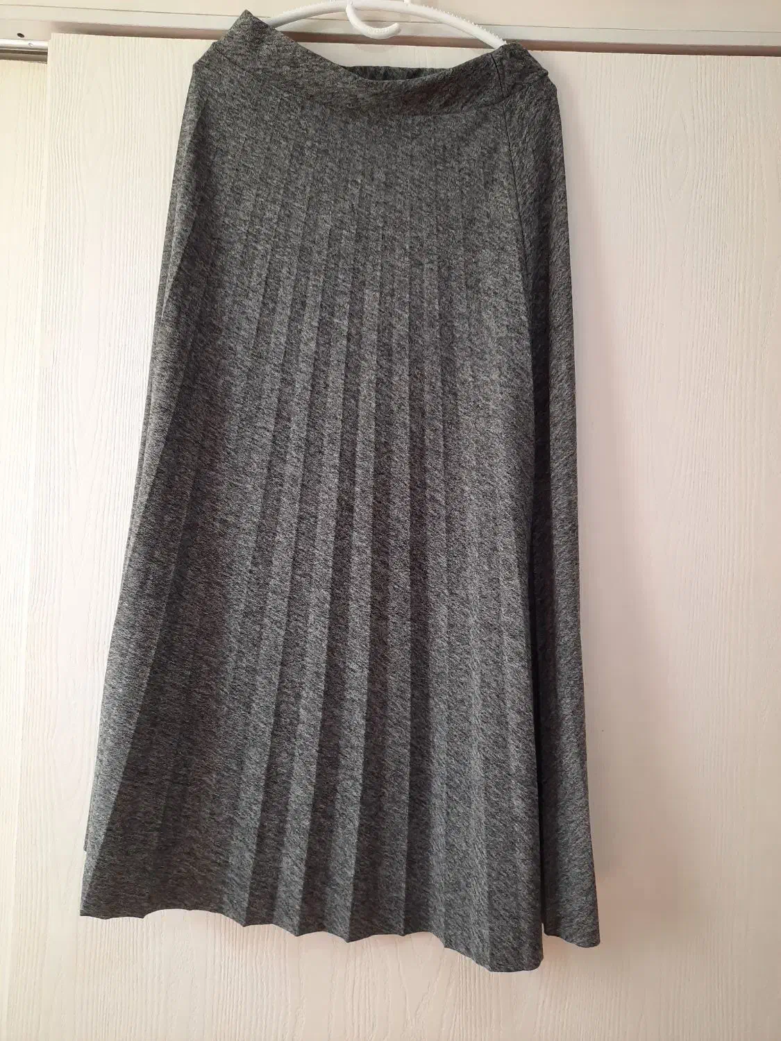 دامن پلیسه پاییزه|لباس|بابل, |دیوار