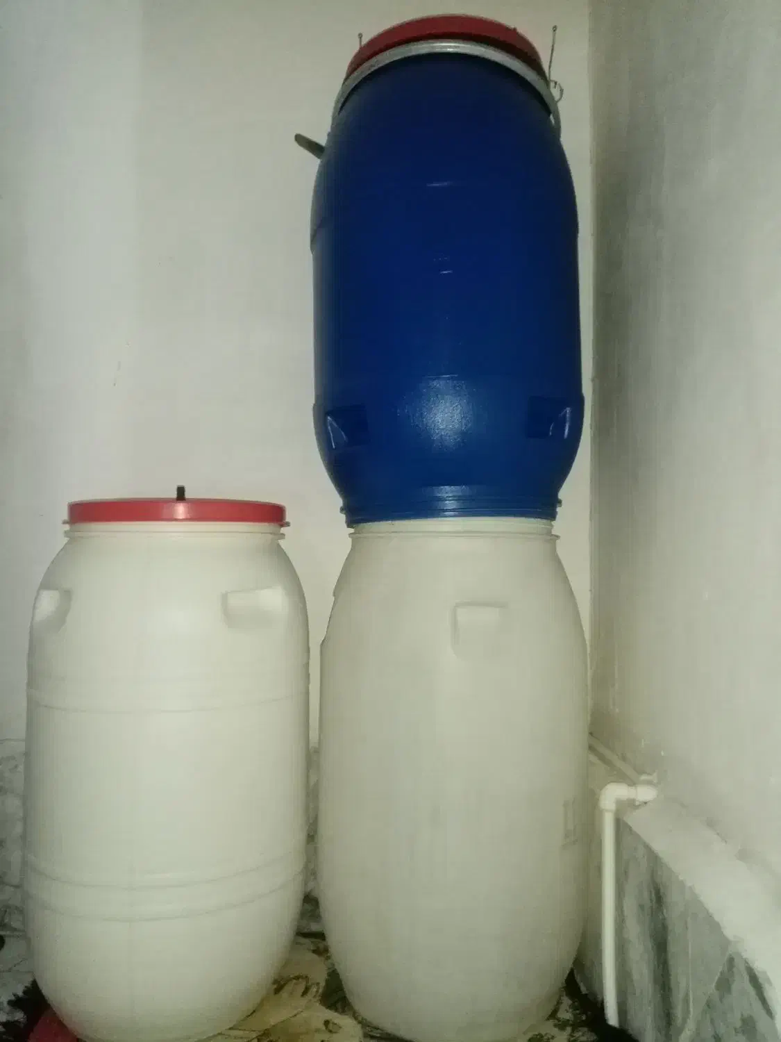 دبه110، 140، 160لیتری باقفل هوا وبس آهنی|ظروف نگهدارنده، پلاستیکی، یک‌بارمصرف|رباط‌کریم, شترخوار|دیوار