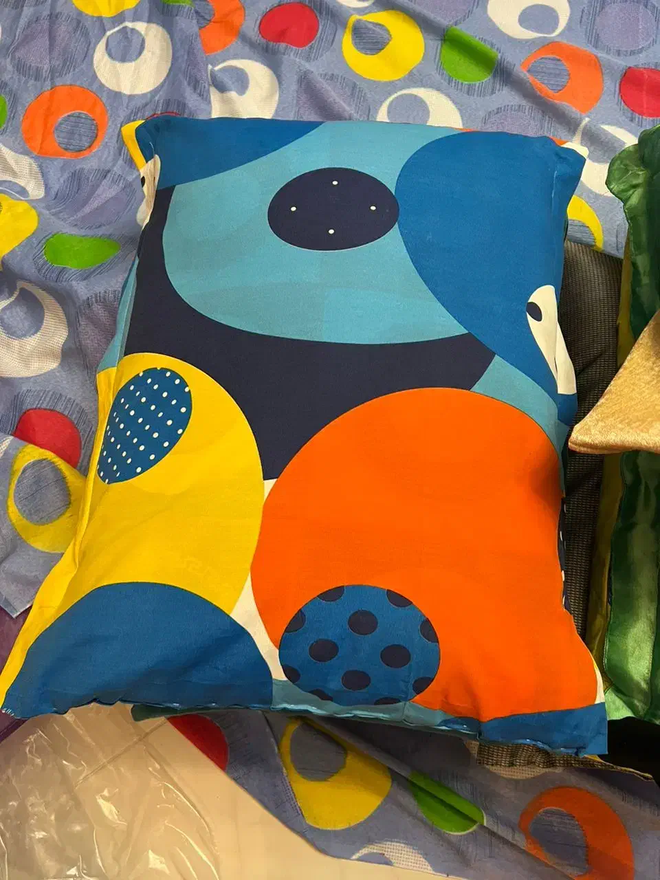 تشک وبالشت وپتو|رختخواب، بالش، پتو|بابلسر, |دیوار