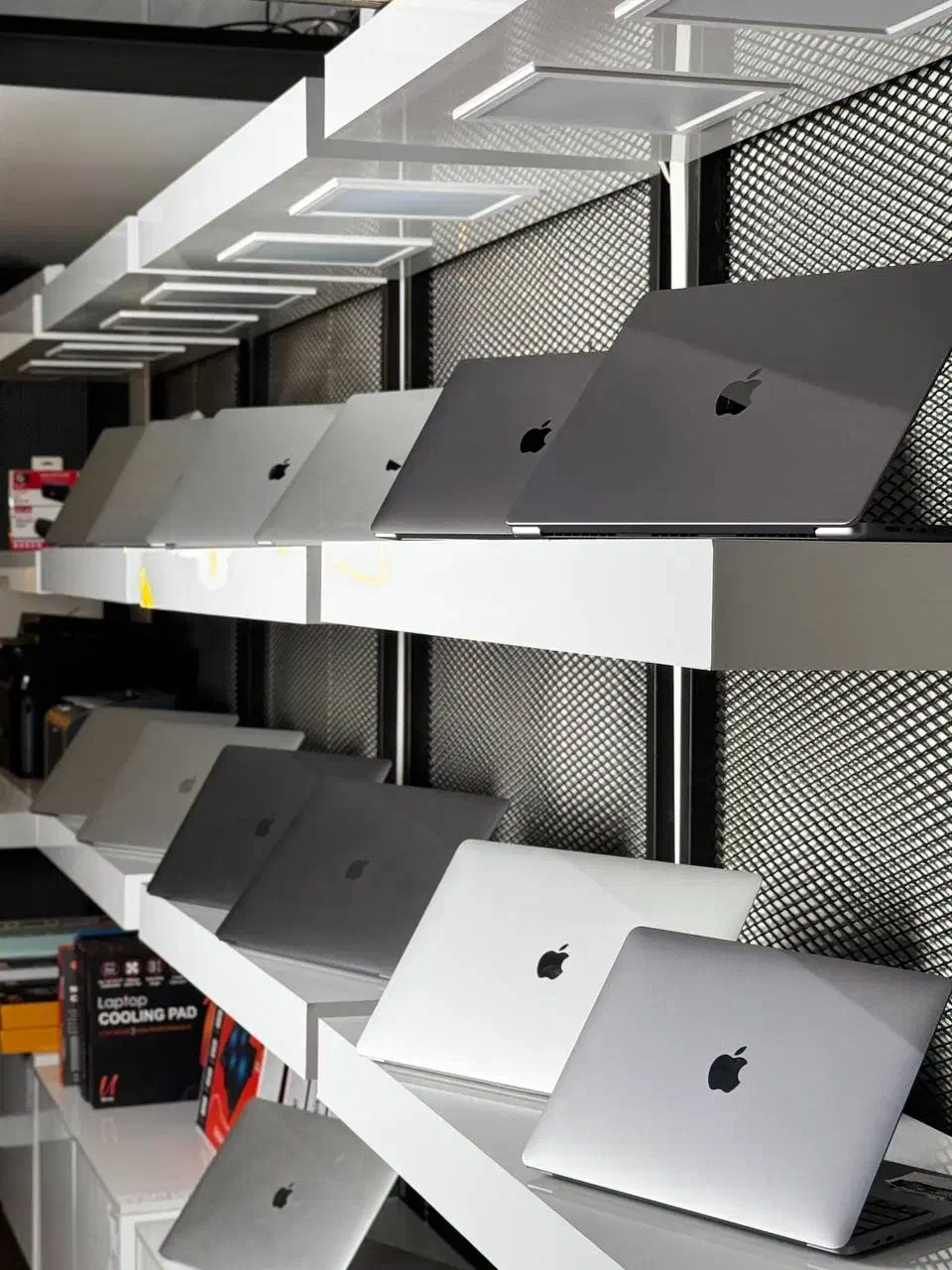 دنیای لپ تاپ اپل MacBook pro اگزولپ یزد|رایانه همراه|یزد, |دیوار