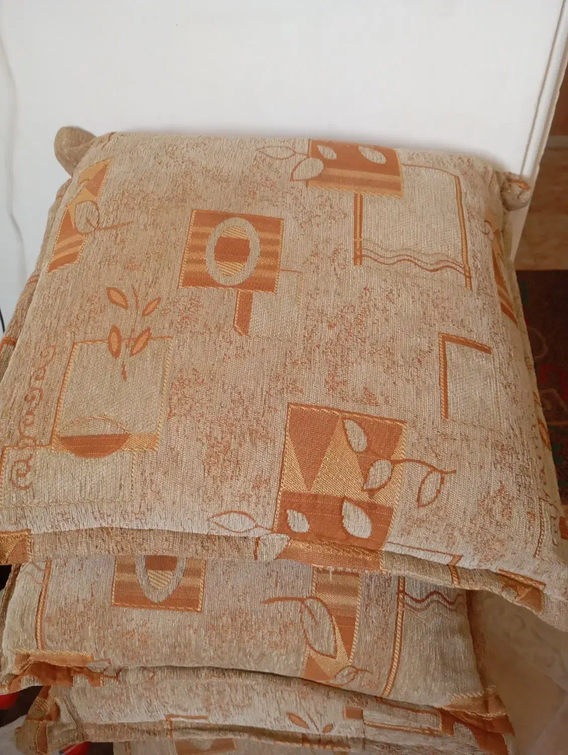 ۶عدد جلد پشتی و ۶عدد پشتی|پشتی|شیراز, فرگاز|دیوار