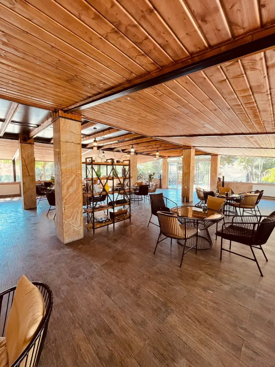 مغازه اجاره ای۴۵۰ متری دل پارک گلستان مهستان|اجارهٔ مغازه و غرفه|هشتگرد, فاز ۱ مهستان|دیوار