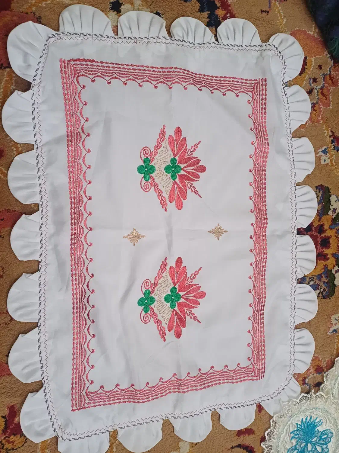 رو بالشتی و پشتی گلدوزی|رختخواب، بالش، پتو|دهدشت, |دیوار