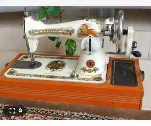 چرخ خیاطی عتیقه|چرخ خیاطی و ریسندگی|کرمانشاه, |دیوار