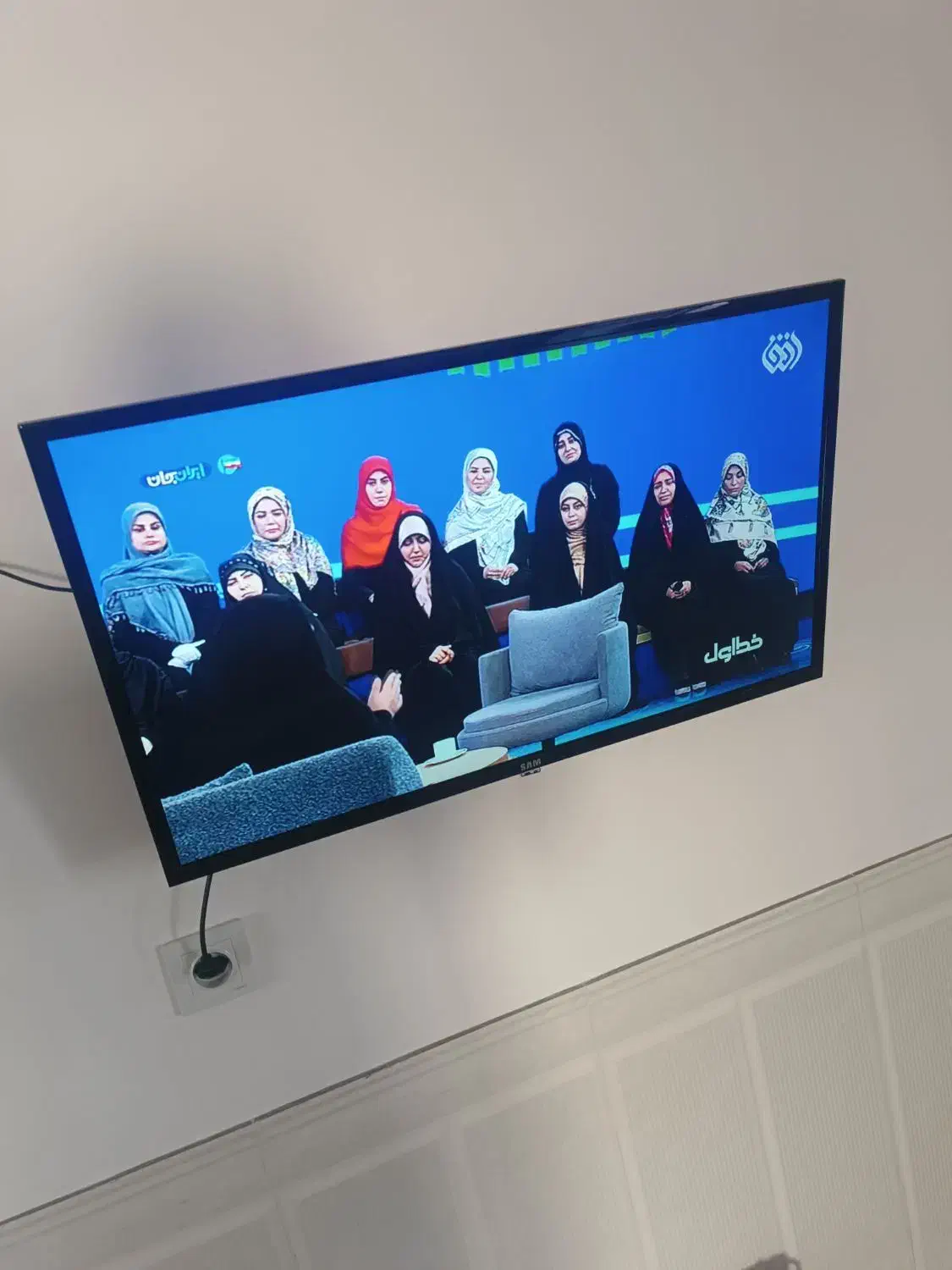 تلویزیون ال ای دی سام ۳۲اینچ خشک خشک درحد.|تلویزیون و پروژکتور|گرگان, |دیوار