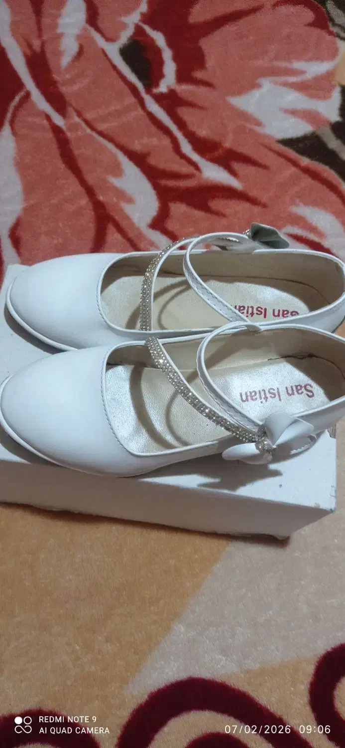 کفش بچگانه|کفش و لباس بچه|رشت, فلسطین|دیوار