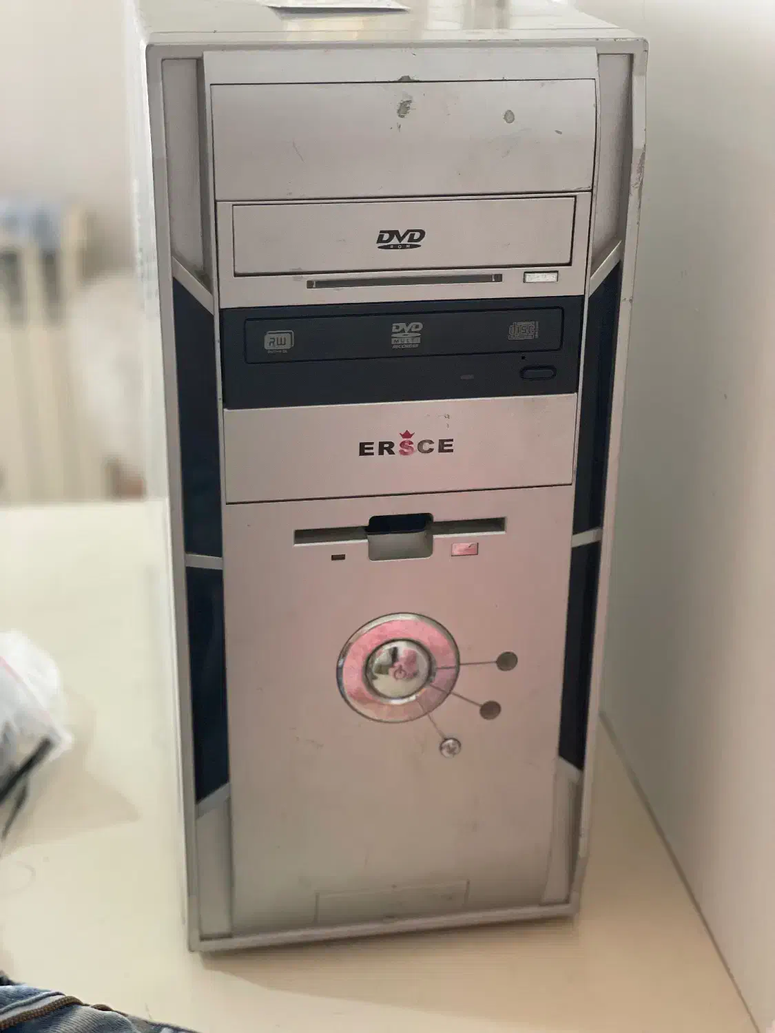 کیس کامپیوتر|رایانه رومیزی|رشت, رشتیان|دیوار