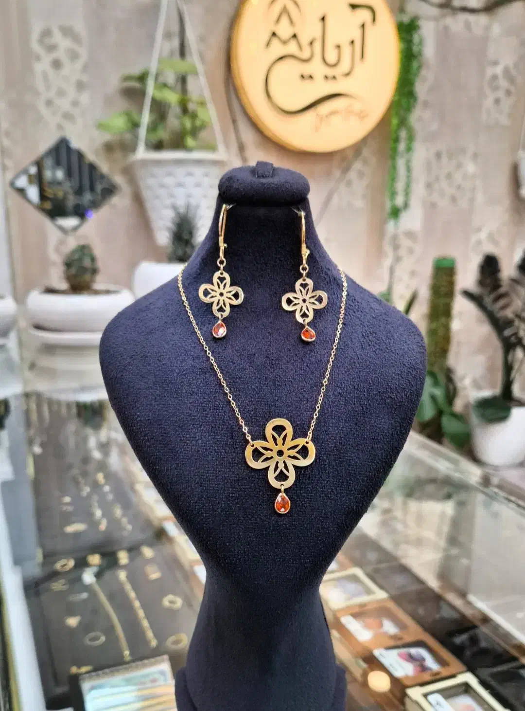 نیمست گل بدون اجرت و مالیات فقط با ۶ درصد|جواهرات|رشت, فلسطین|دیوار