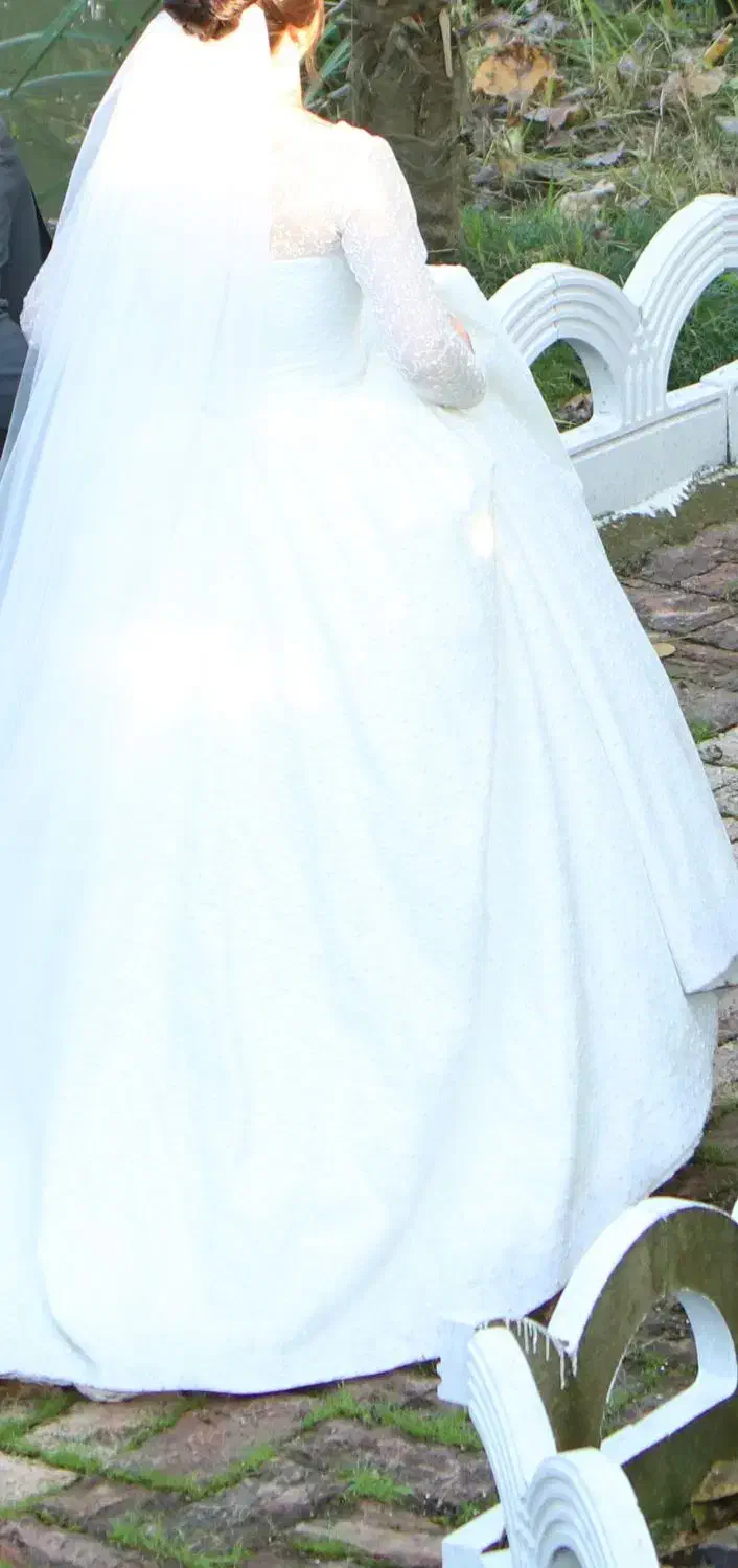 لباس عروس|لباس|رشت, فلسطین|دیوار