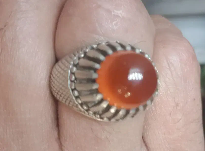 عقیق یمن با رکاب دست ساز تبریز ۳۸ گرم|جواهرات|تهران, فلسطین (میدان انقلاب)|دیوار