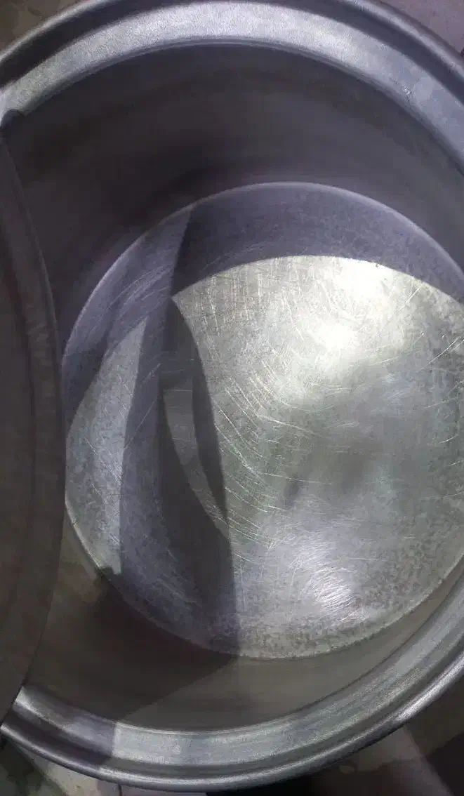 قابلمه رویی|ظروف پخت‌وپز|مشهد, چهارچشمه|دیوار