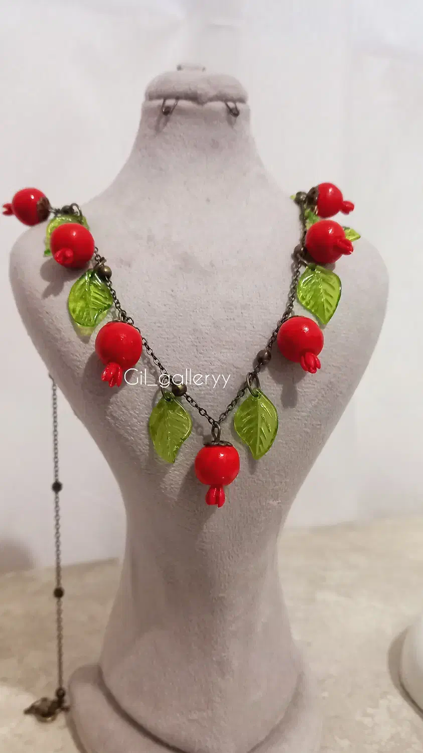 گردنبند یلدایی اناری|بدلیجات|لاهیجان, انقلاب|دیوار