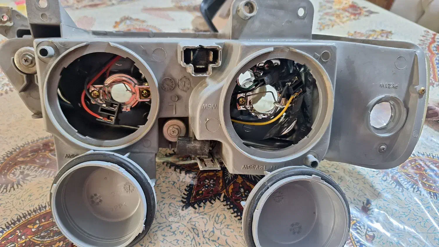 چراغ جلو سمت رانند یک عدد و آینه سمت چپ|قطعات یدکی و لوازم جانبی|کاشان, شهرک امیرالمومنین|دیوار