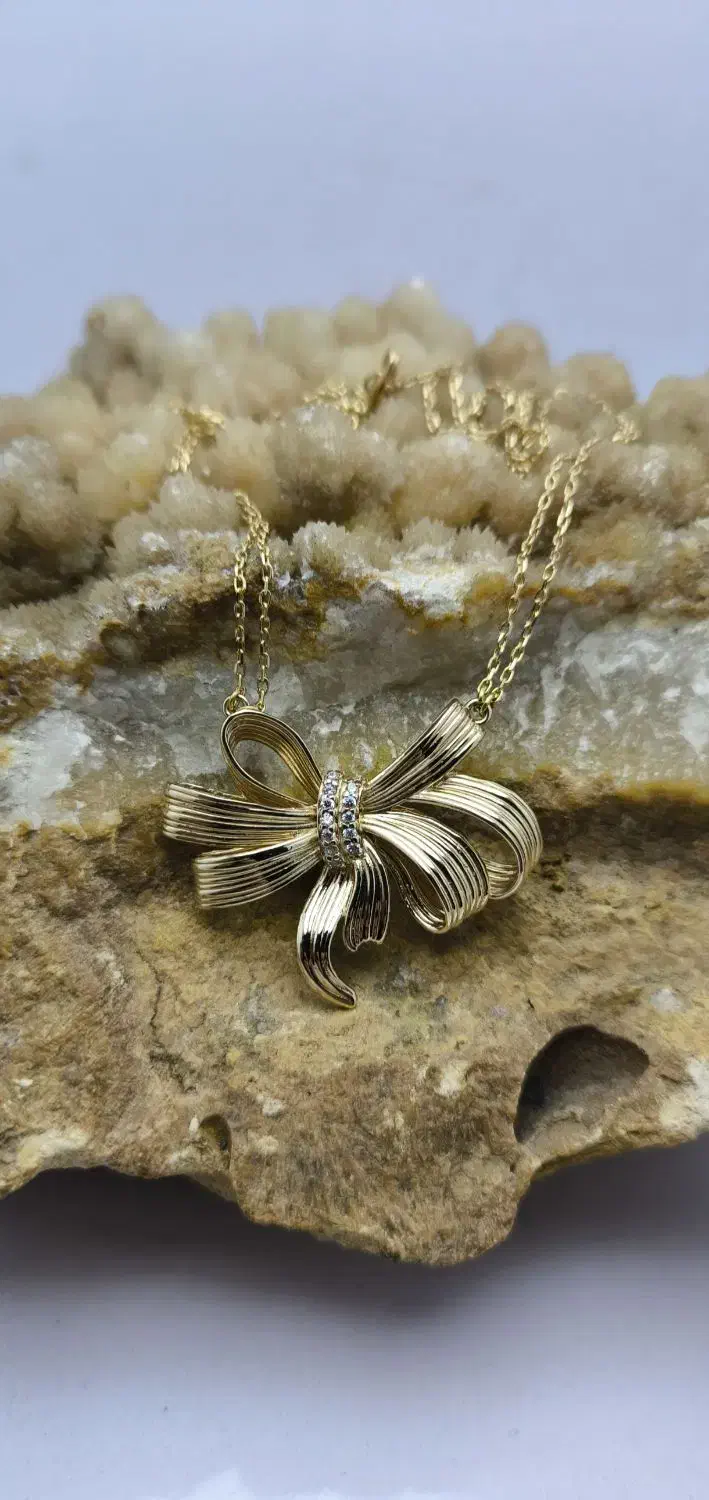 مدال پاپیون|جواهرات|تبریز, |دیوار