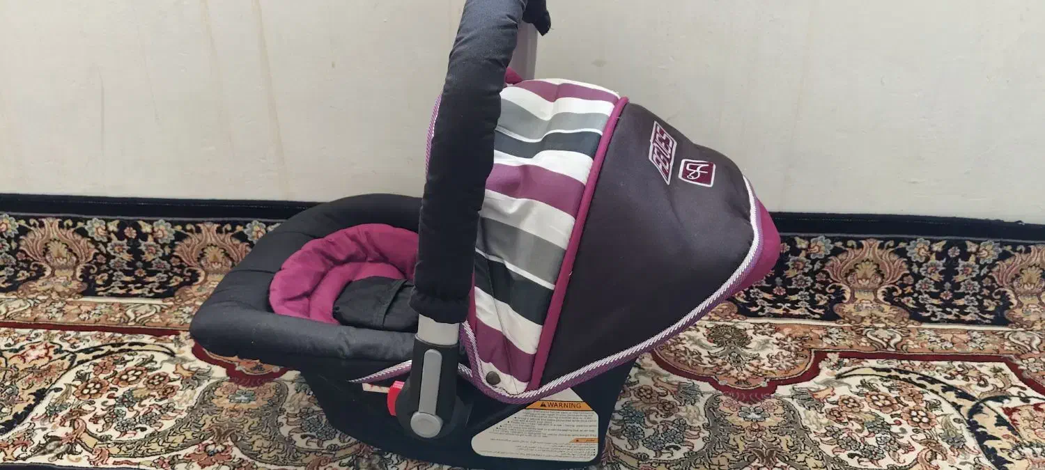 کریر|تخت و صندلی بچه|ایرانشهر, |دیوار