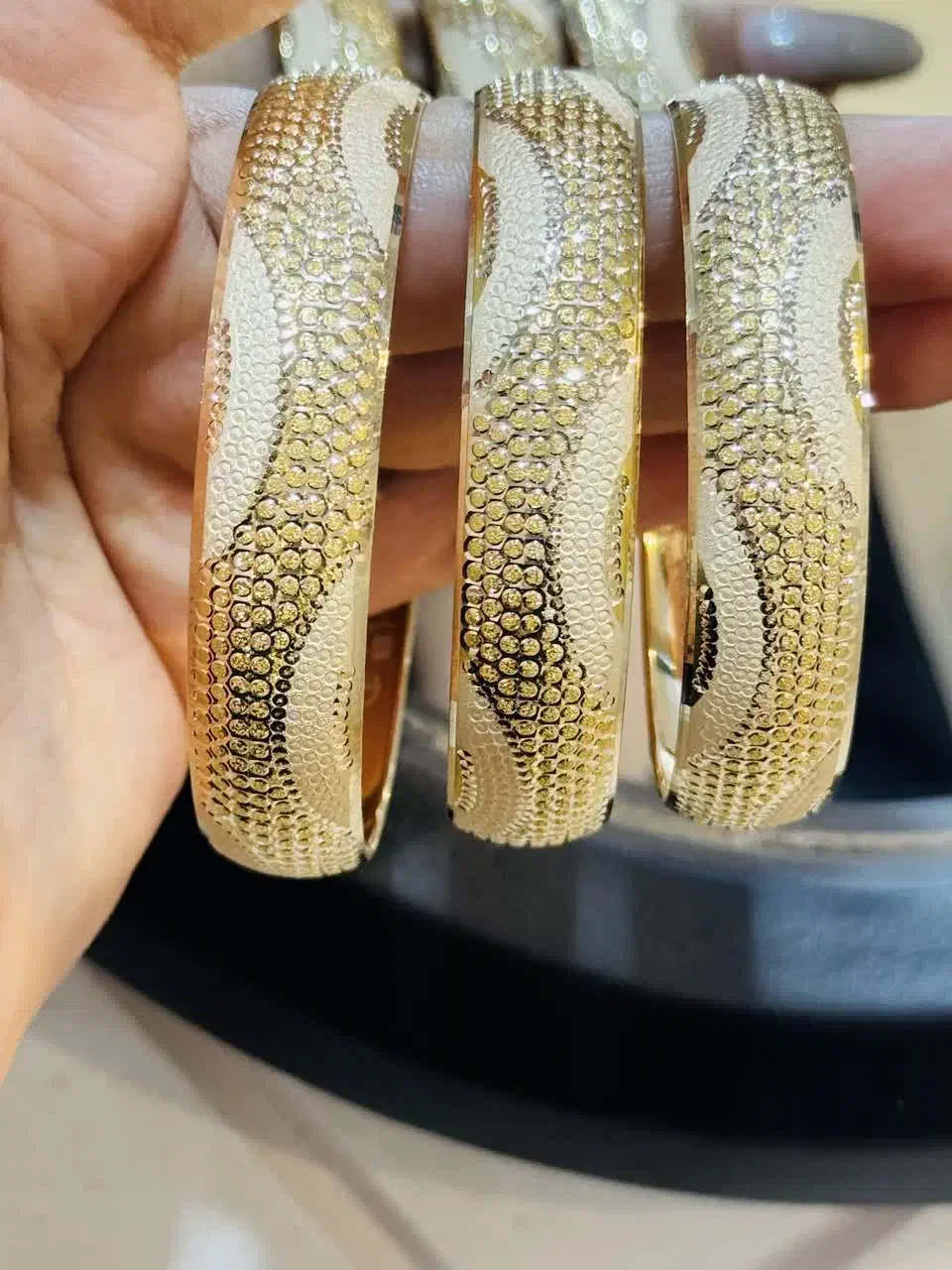 تکپوش زمانی|جواهرات|بافق, |دیوار