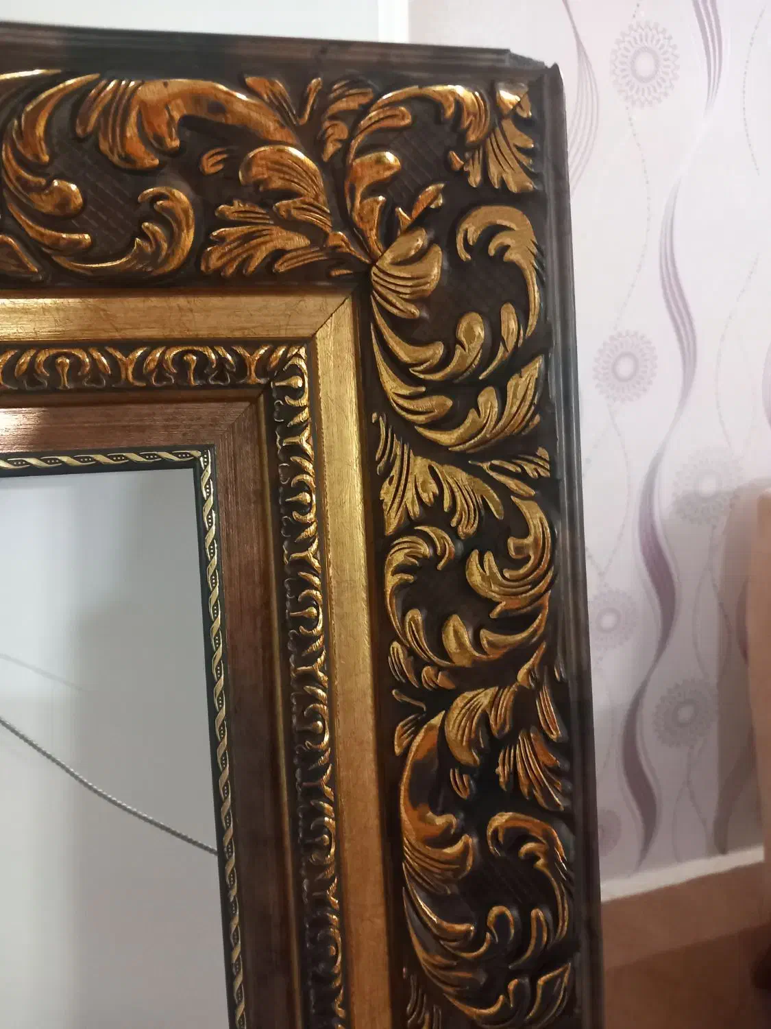 قاب ایینه|آینه|قم, نیروگاه|دیوار