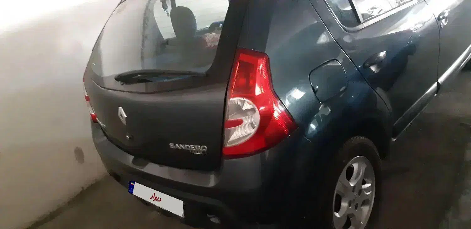 ساندرو اتومات بی رنگ مدل ۹۶ فنی کاملا سالم|خودرو سواری و وانت|تهران, امیریه|دیوار