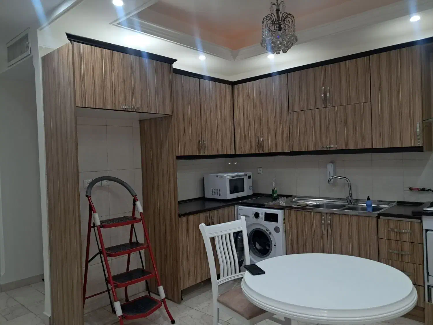 کابینت ام دی اف درحدنو تمیز همراه باهودسینک آبچکان|مصالح و تجهیزات ساختمان|زنجان, |دیوار