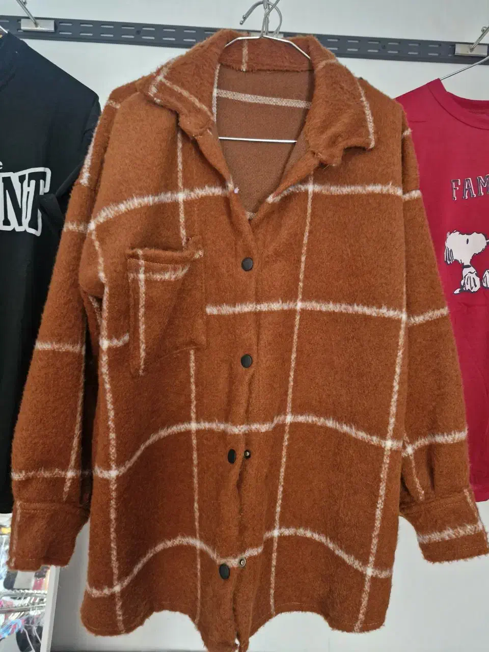 کت پشمی|لباس|بهمن, |دیوار