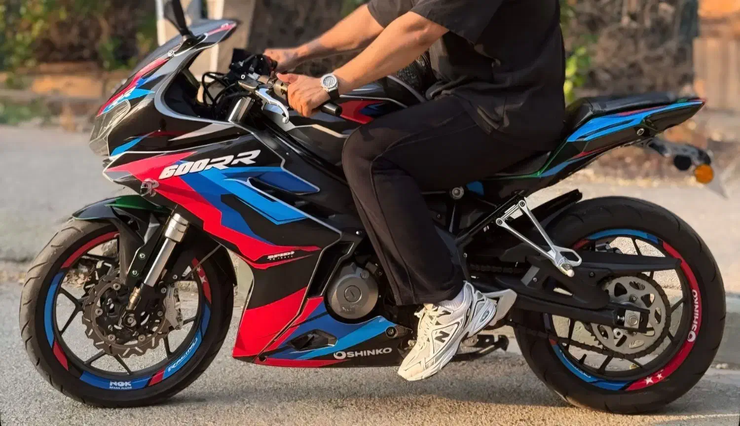 بنلی ریس ۳۰۰|موتورسیکلت|تهران, میدان ولیعصر|دیوار