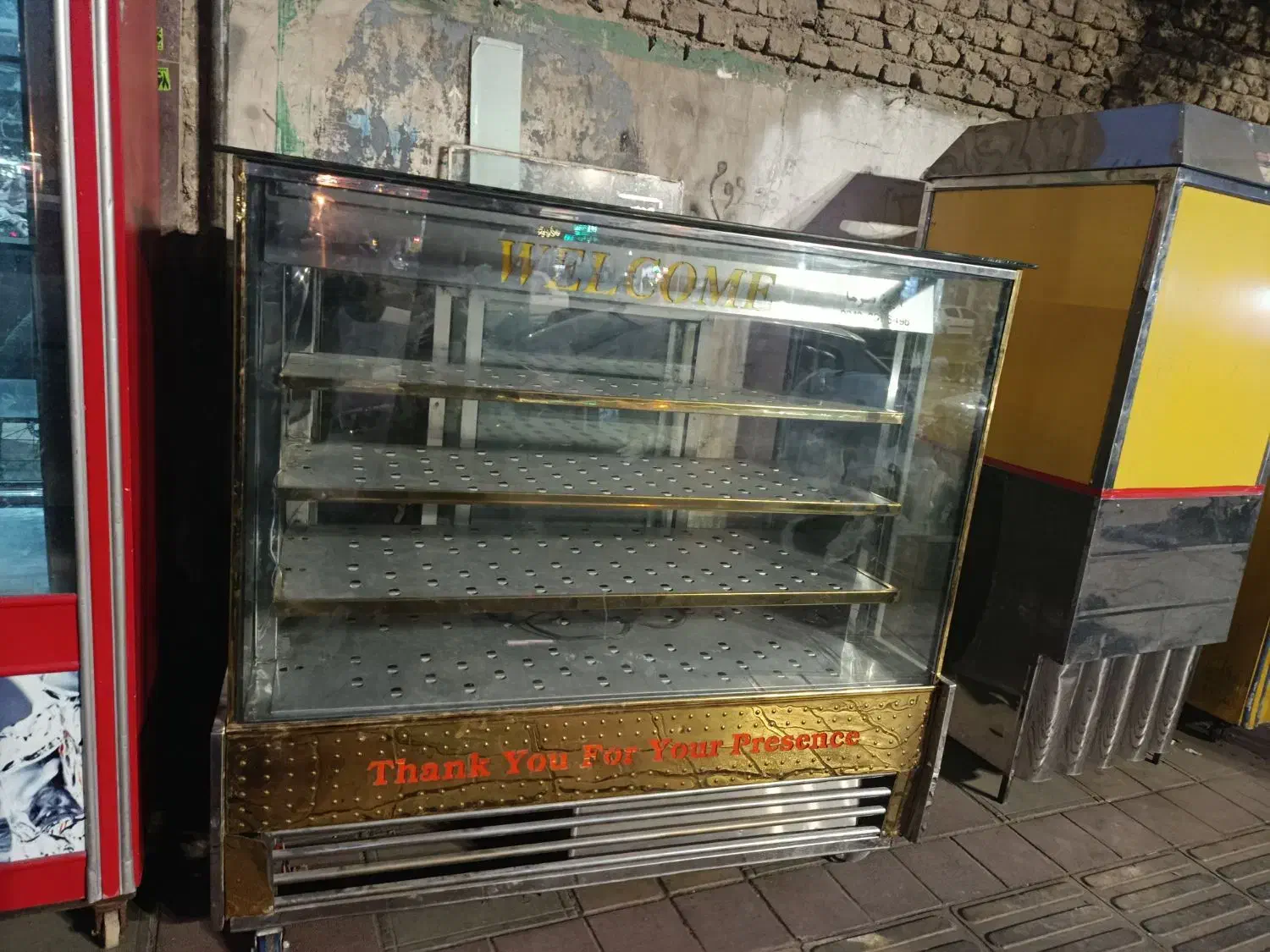 یخچال ویترینی فریزر مکعبی|فروشگاه و مغازه|ورامین, ورامین|دیوار