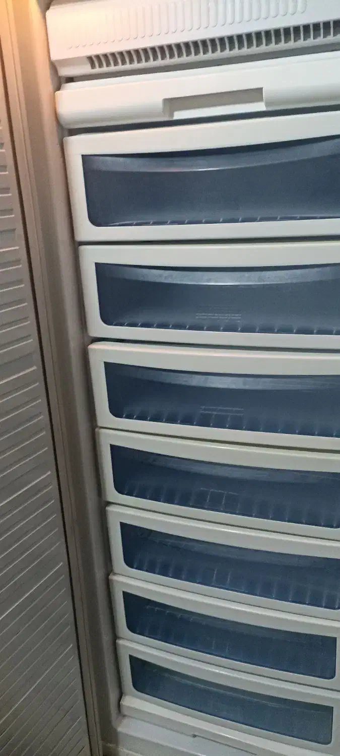 فریزر یخساران بدون برفک سالم در حد نو|یخچال و فریزر|زرند, |دیوار