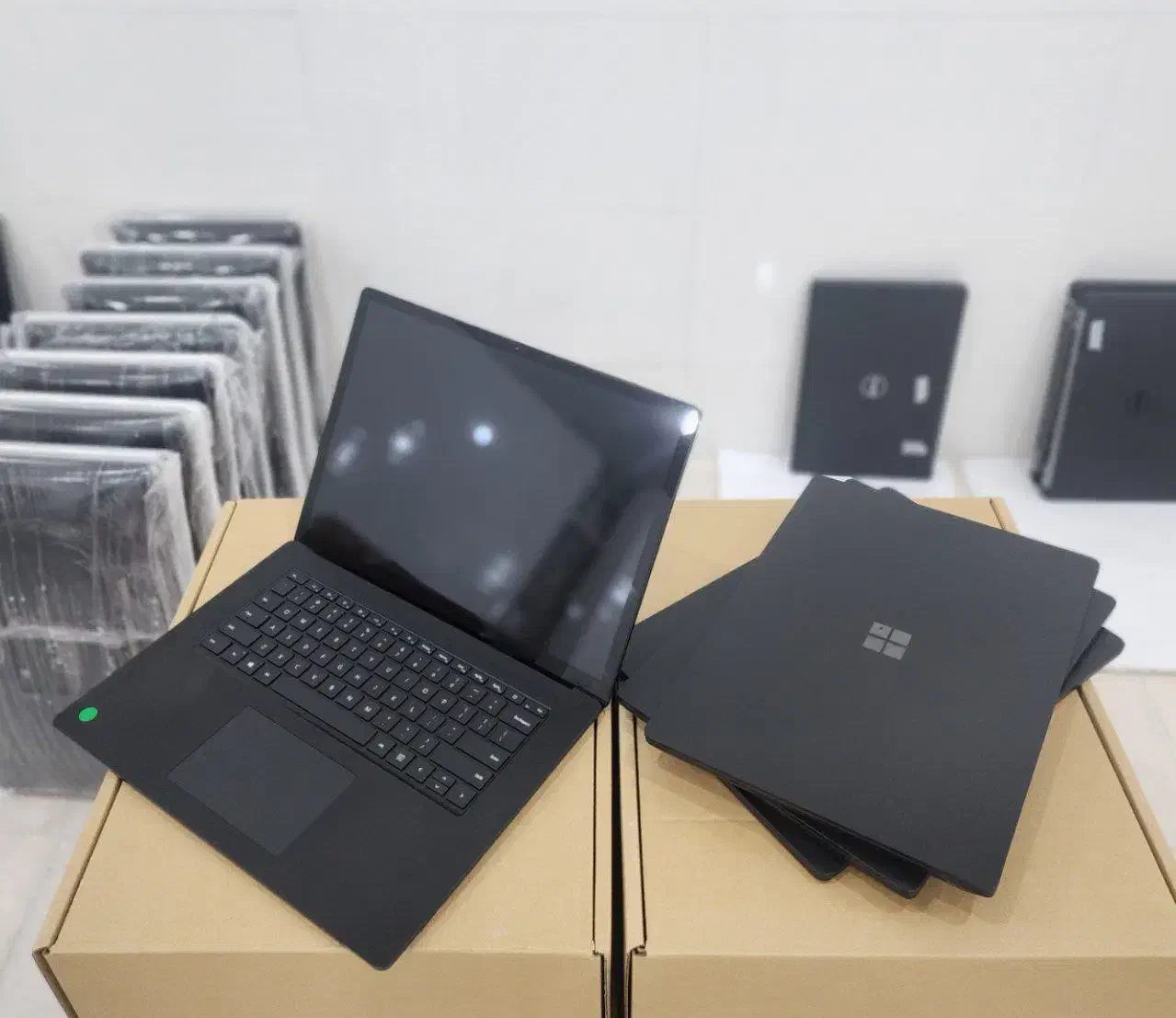 سرفیس لپتاپ آمریکایی ۴ Surface Laptop بسیار تمیز|رایانه همراه|بوشهر, |دیوار