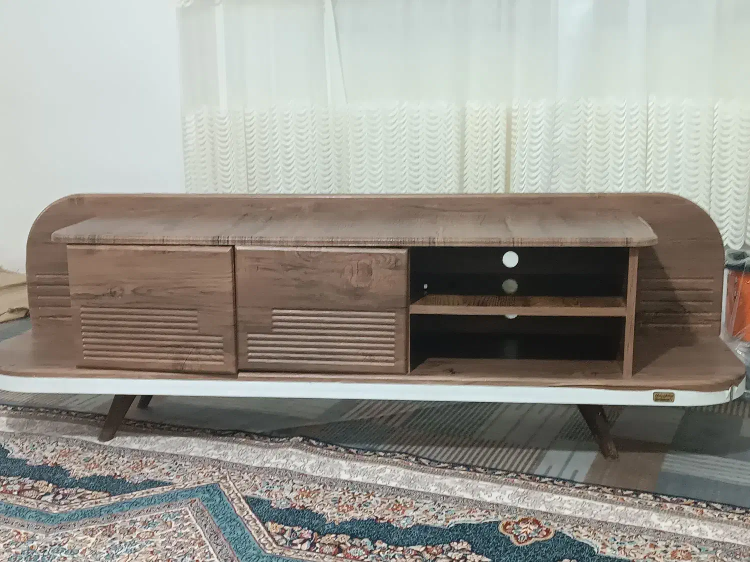 میز تی‌وی|میز تلویزیون|شیروان (خراسان), |دیوار